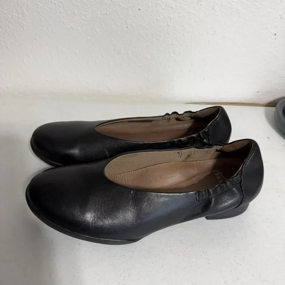 Dansko Kira Flats Size 37EU 6.5 Black  Leather Ballet Shoes Slip On Comfort